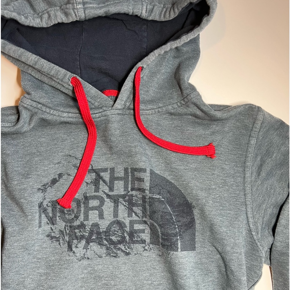 The North Face Men’s sweatshirt